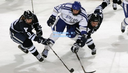 mk体育官网_季后赛激战正酣，豪门对决引爆篮球热潮