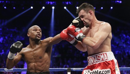 mk体育官网|巴特直言曼联中场体系之困，单薄配置难撑战术宏图，体系改革刻不容缓